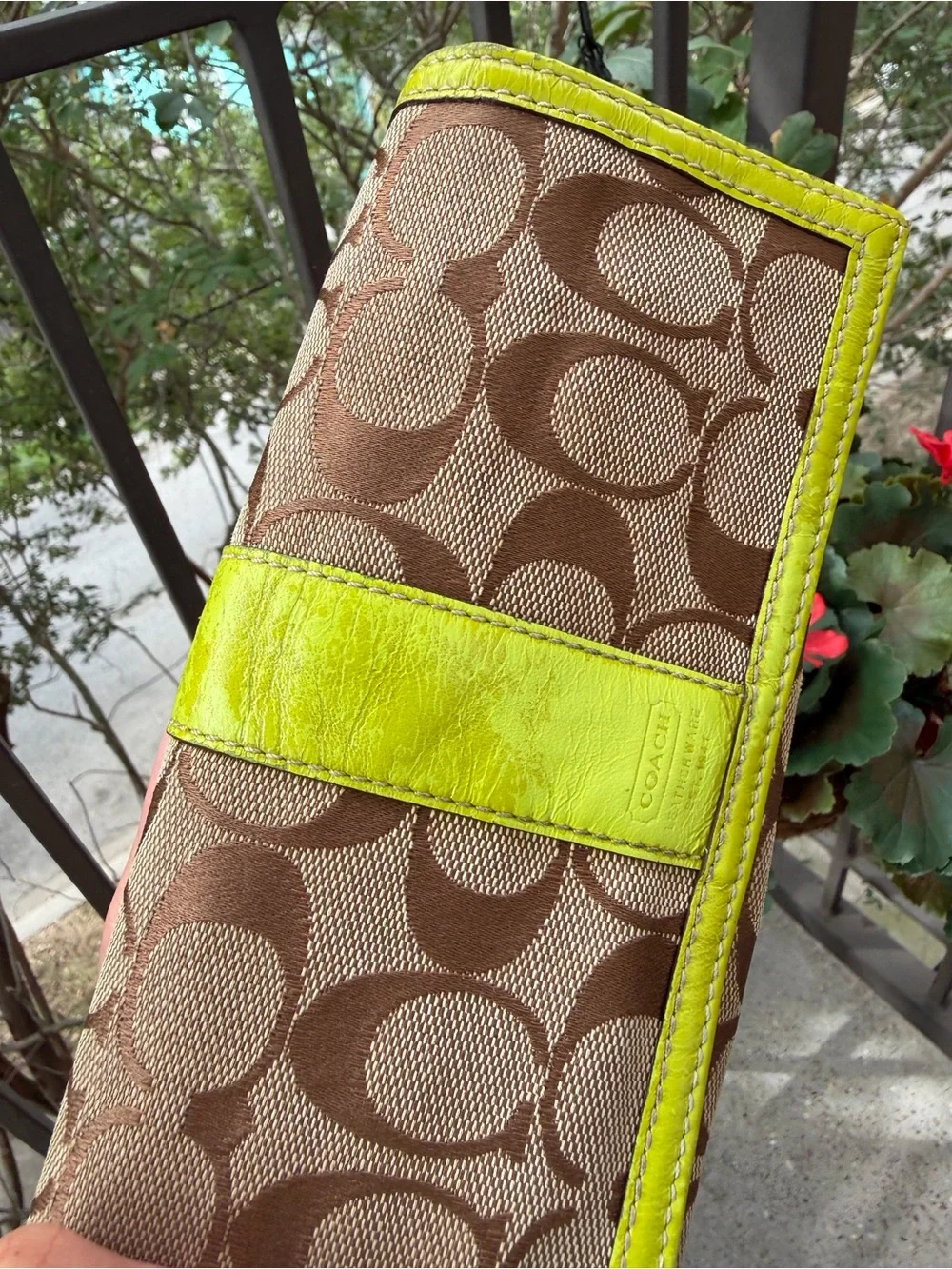 Coach continental style